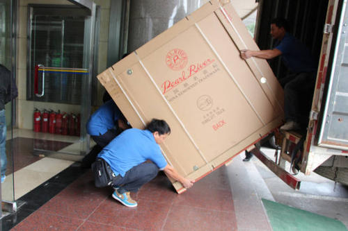 山城钢琴贵重工艺品无忧运